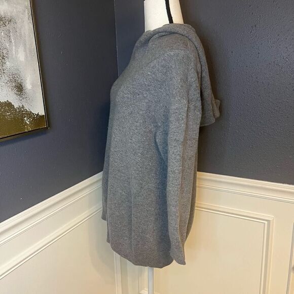Christian Dior J'ADIOR 8' Hooded Cashmere Sweater with Rear Signature - Picture 7 of 13
